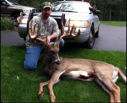 dude with giant connecticut buck